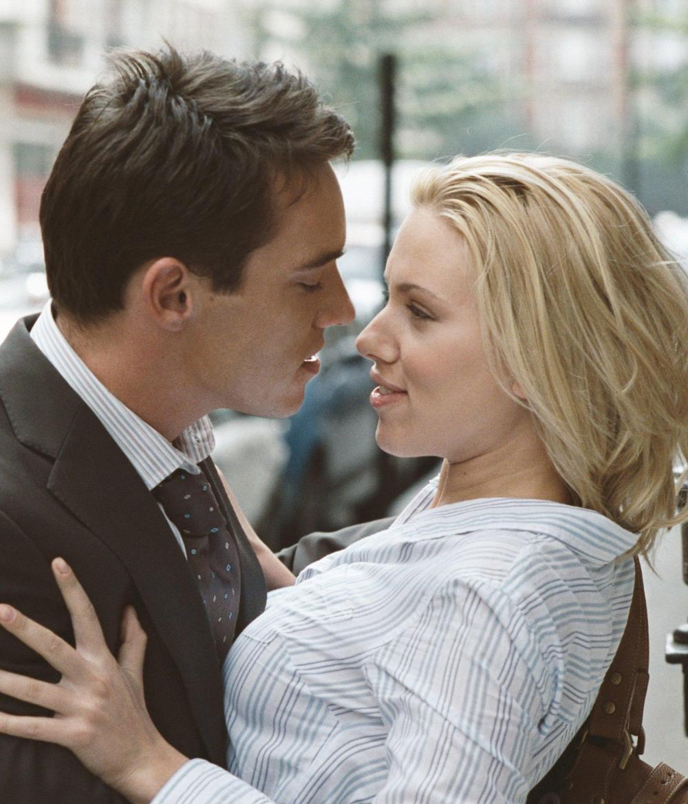 Jonathan Rhys Meyers and Scarlett Johansson in Match Point (2005).
